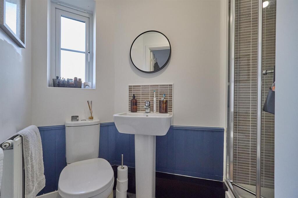 en suite shower room