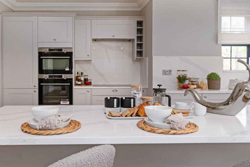 Sabre Close Show Home