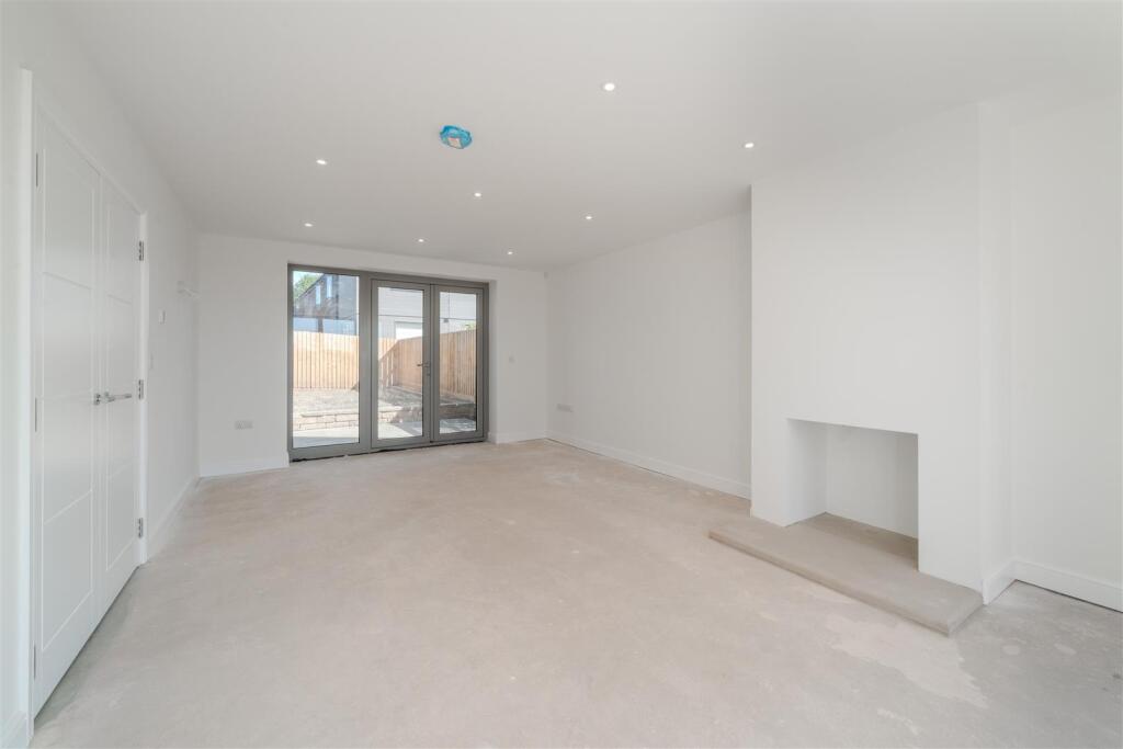 Living Room-3.jpg