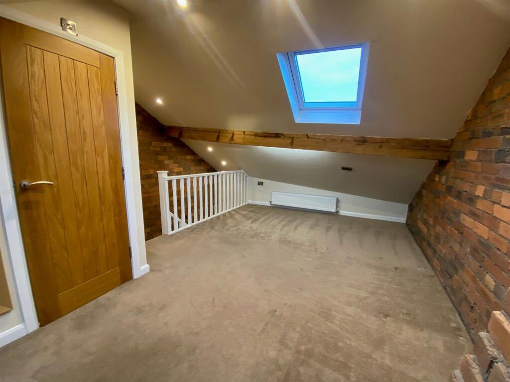 attic bedroom.jpg