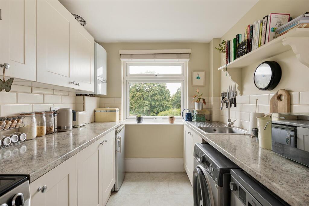 Chingford Avenue, E4