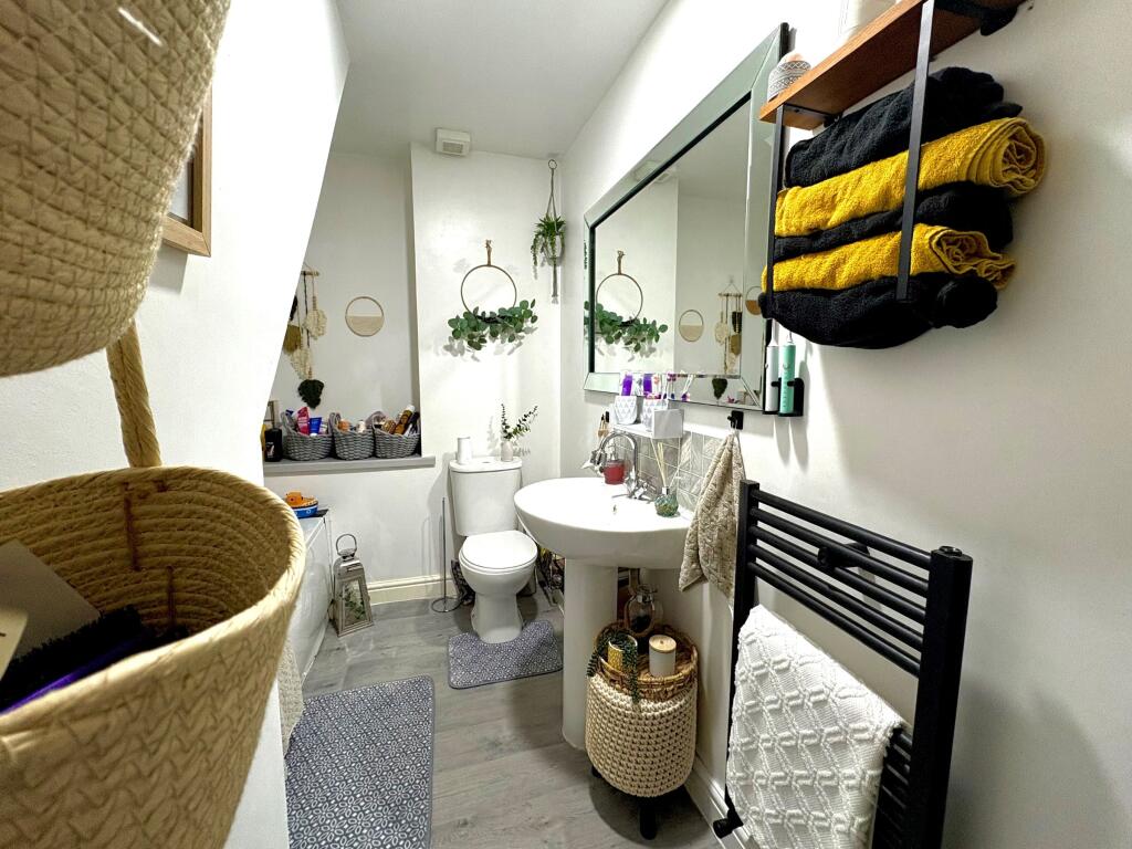 Main Bathroom