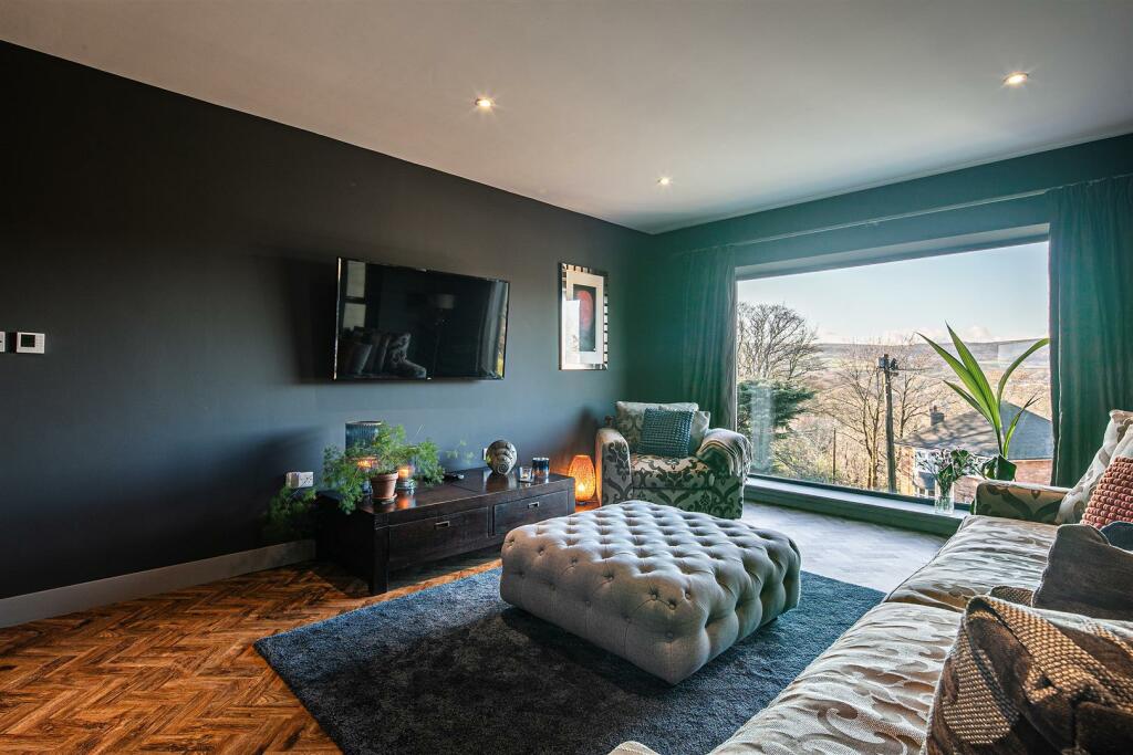 Sitting room alternate angle