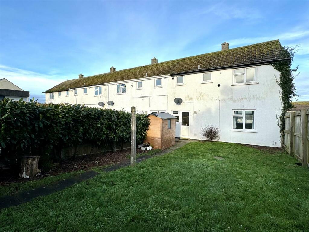 16 Calshot Close Garden
