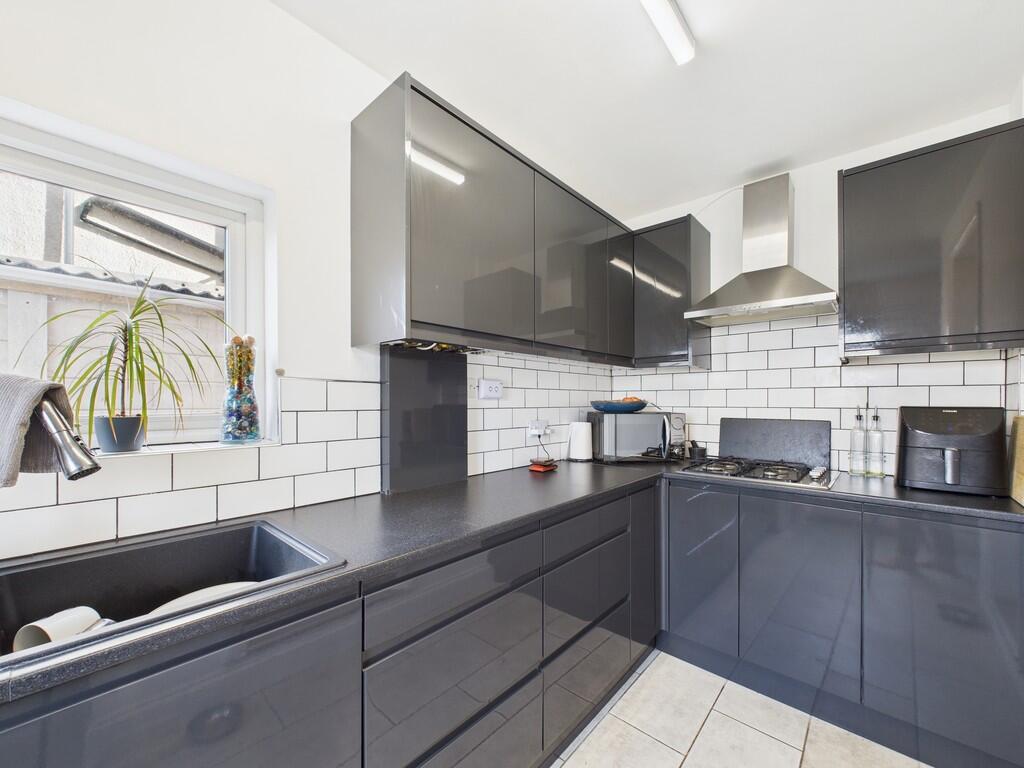 CAM01835G0-PR0186...