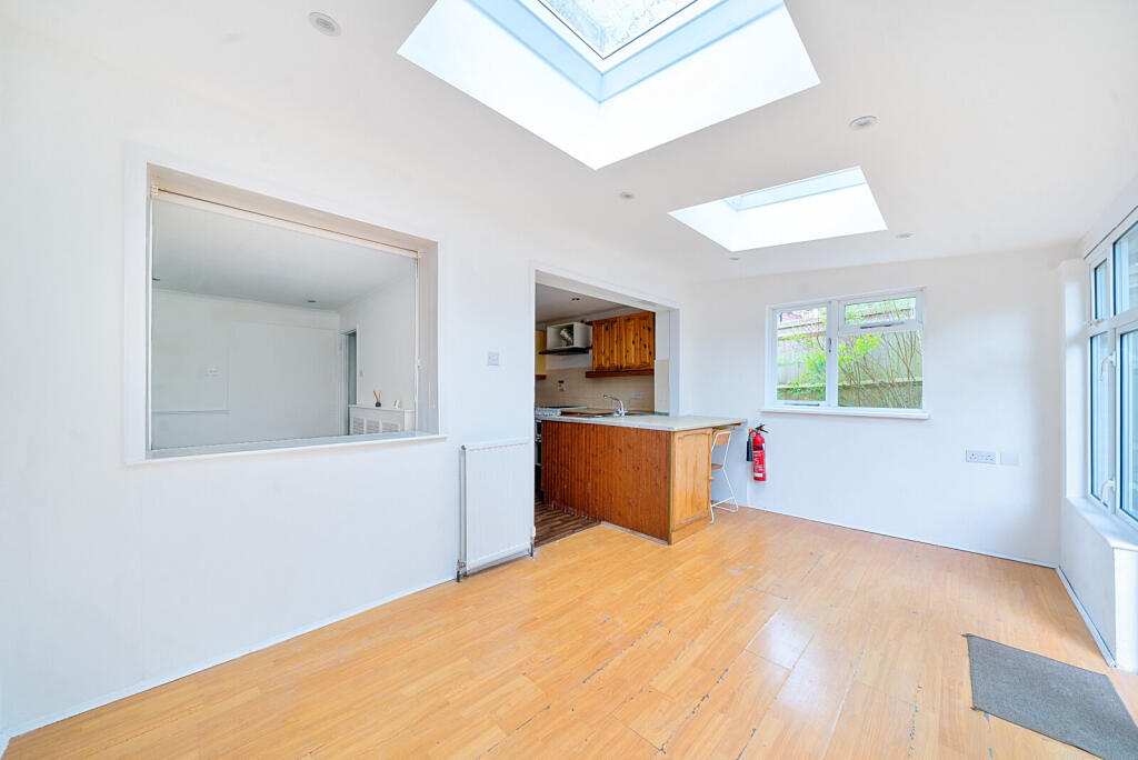 25-6819ed1e3c3c0-...