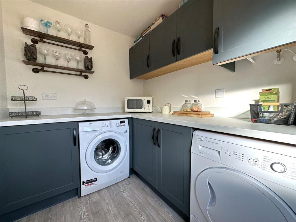 Separate Utility Room 331