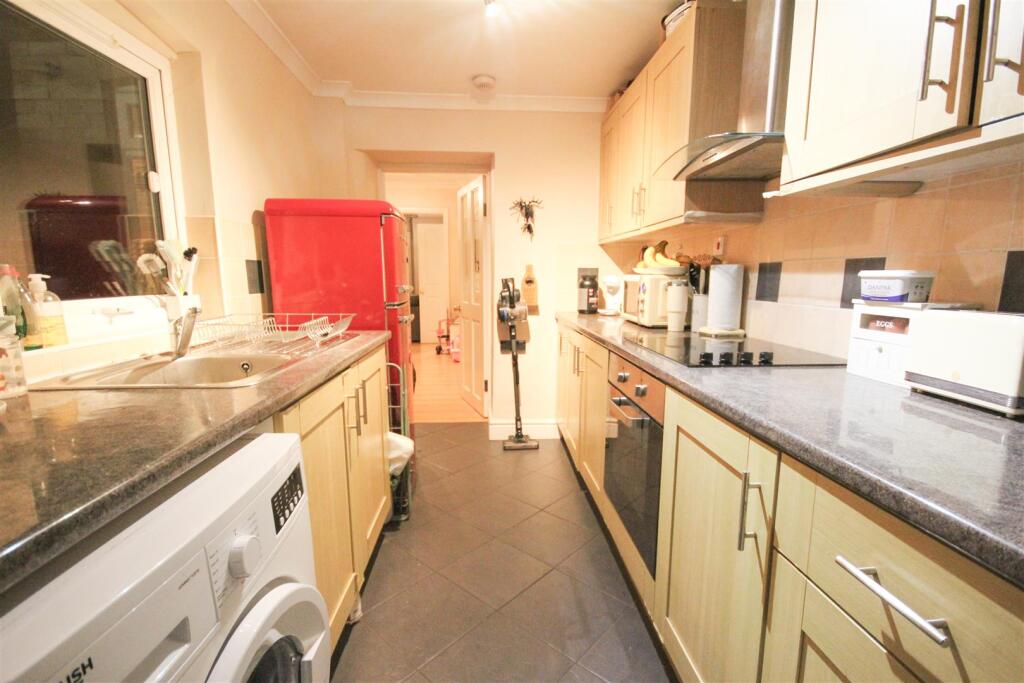 kitchen 4.JPG