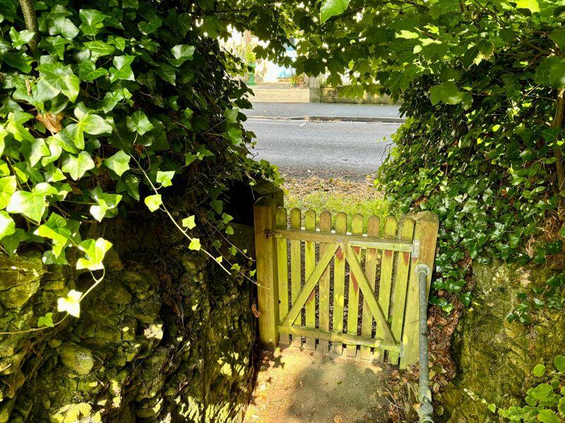 Gate to Wellington Terrace