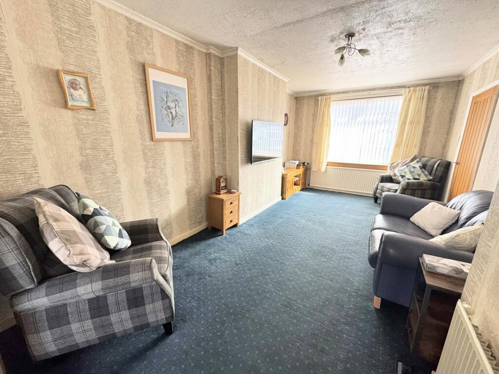 Living room 3.JPG