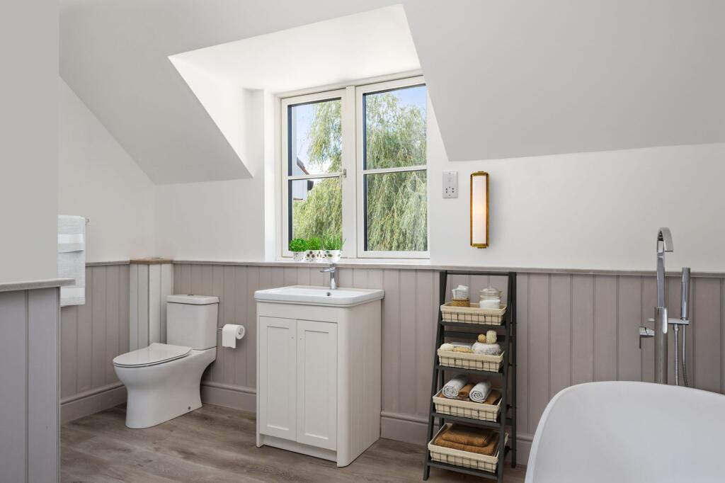 Digital Image: Principal Bathroom