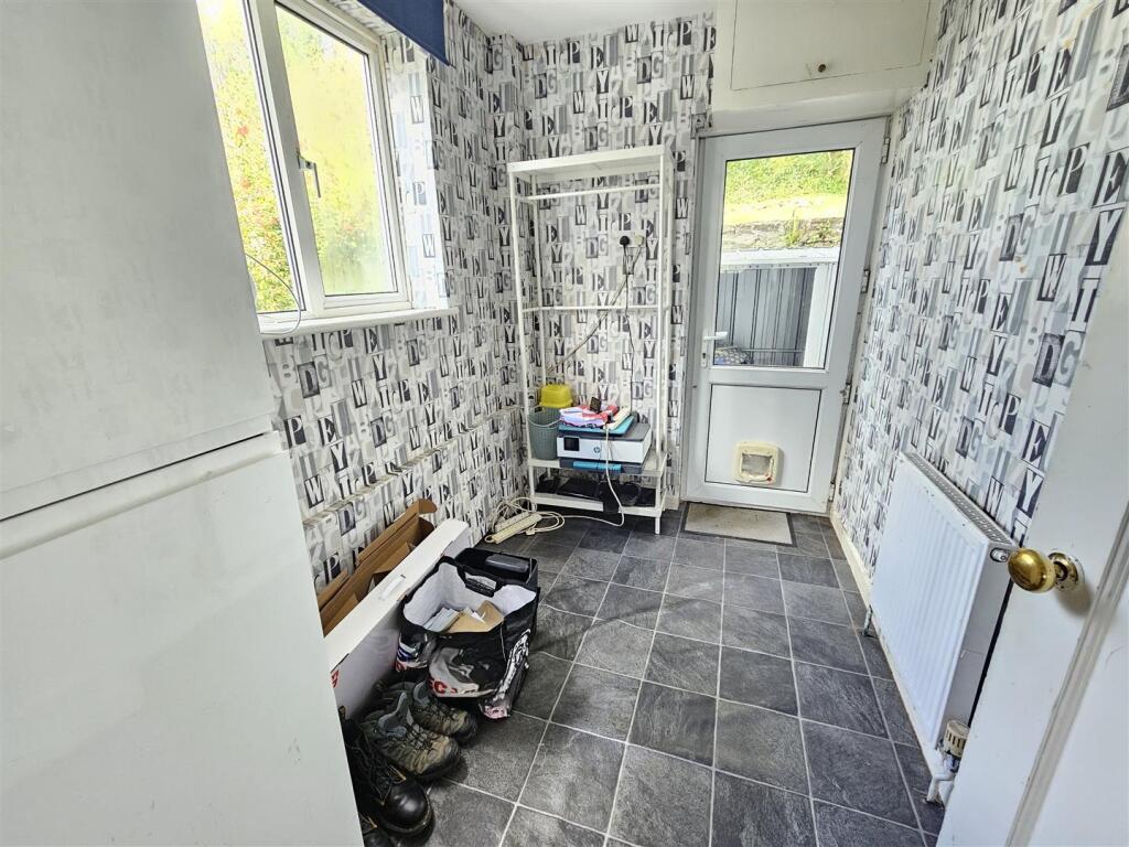 Porch Utiity Room.jpg