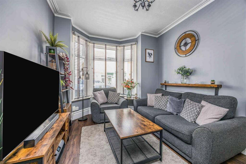 6 Seafield Road, Baffins-Small-PorticoMarketing-So