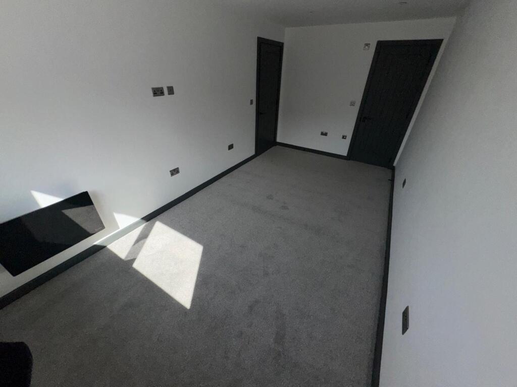 Ensuite Bedroom 