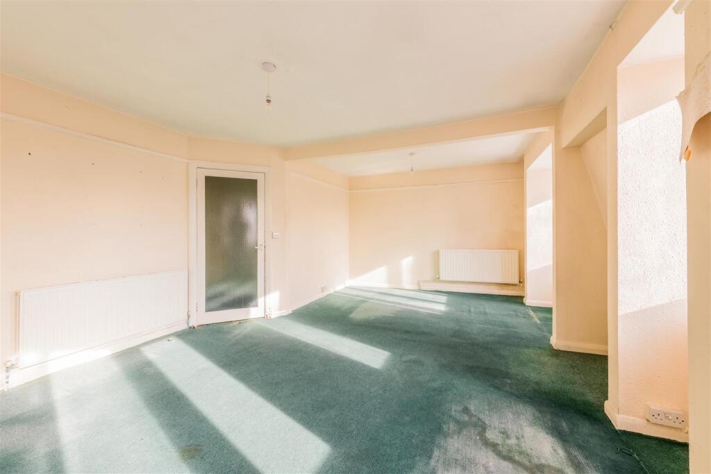 Flat 6, St Anne's Mansions-7.jpg