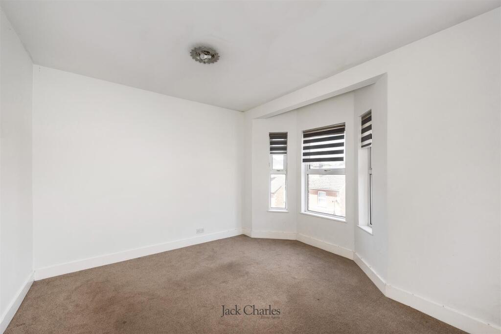 30 Woodlands, TN4 9HW 006.jpg