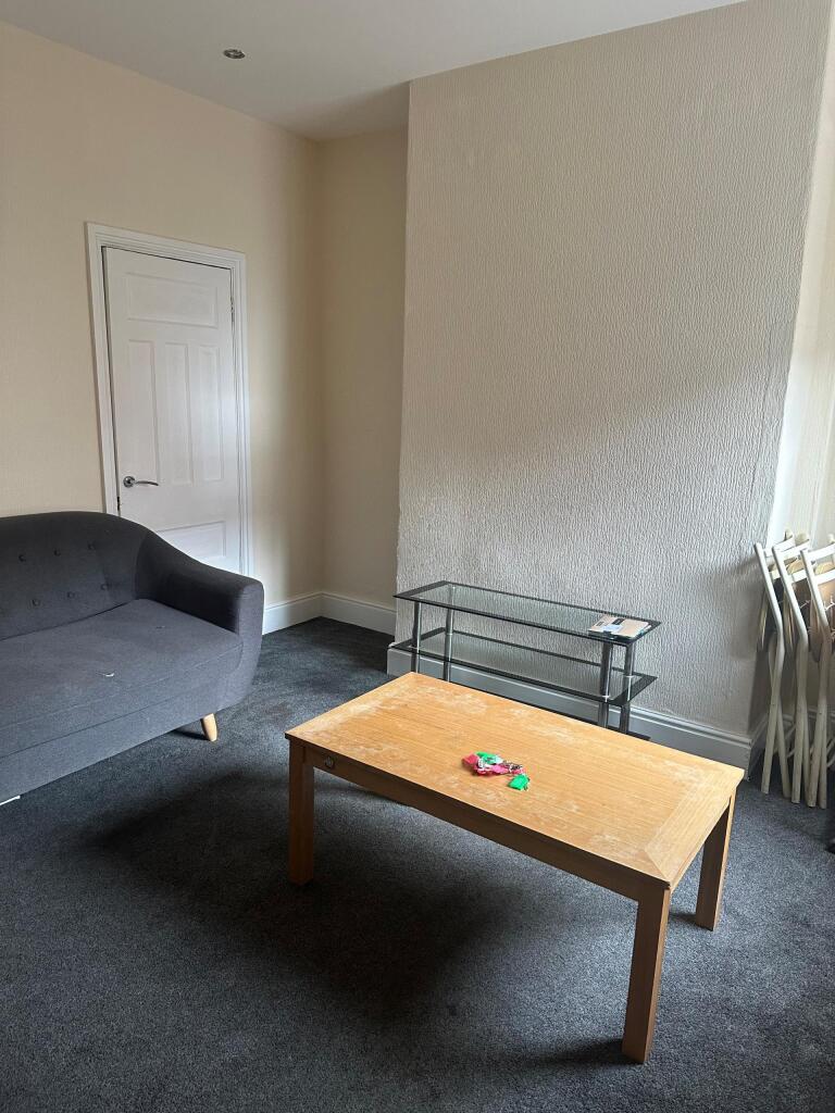 LIVING ROOM / COMMUNAL AREA