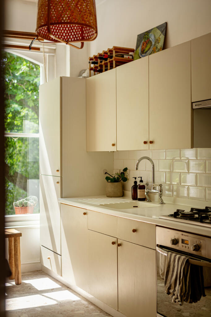 289187 - 25_6_TMH N16 6AX7690-Enhanced-NR-Edit.jpg