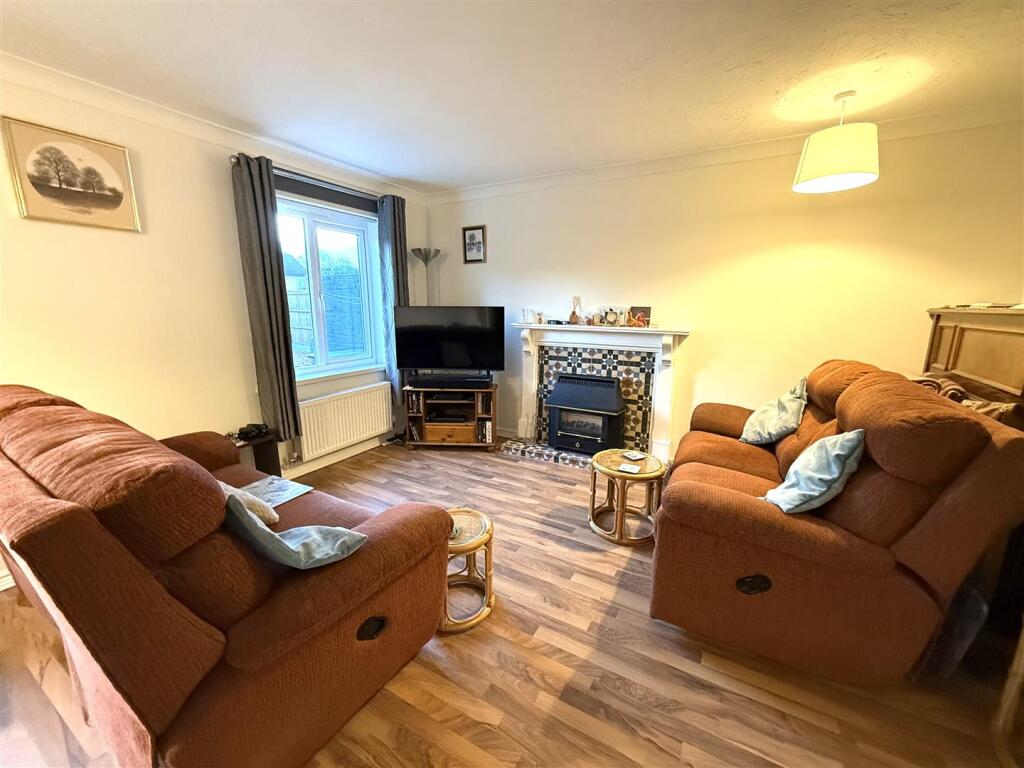 19 new lounge 4.jpeg