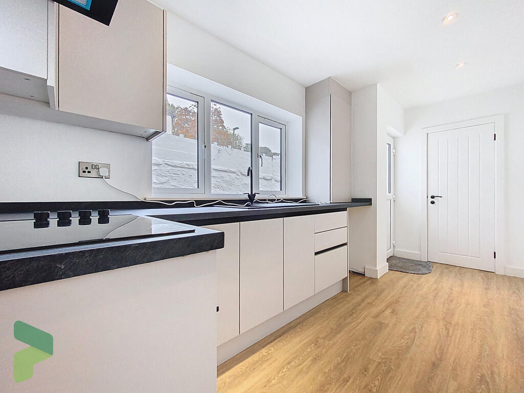 Newly Fitted Kitc...