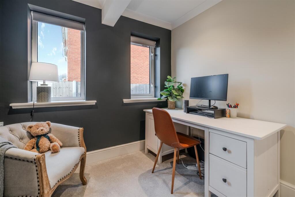 Bedroom 4-2.jpg