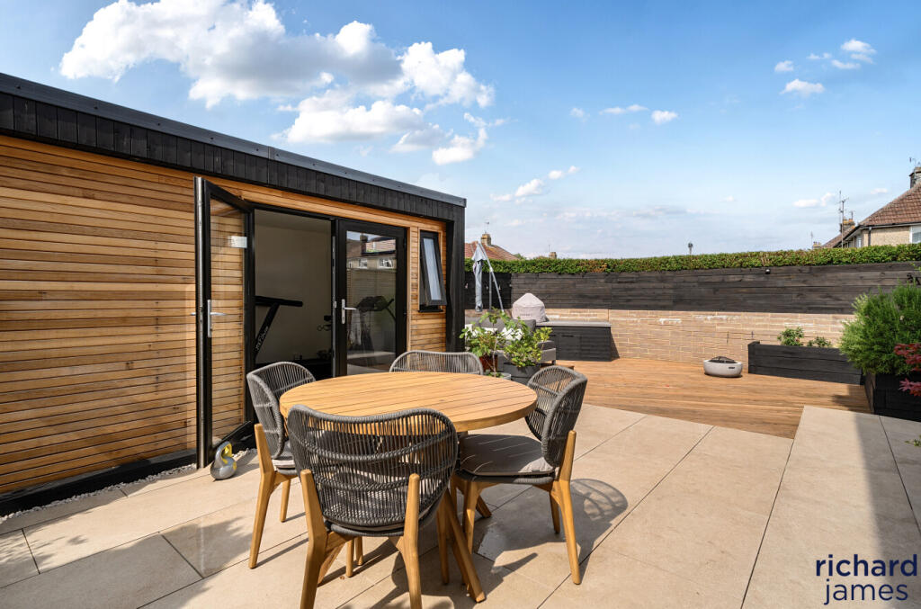 57fe51297efb4569a1874079d245e339