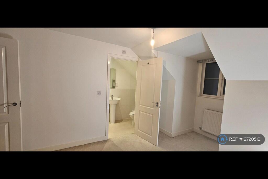En Suite Bathroom