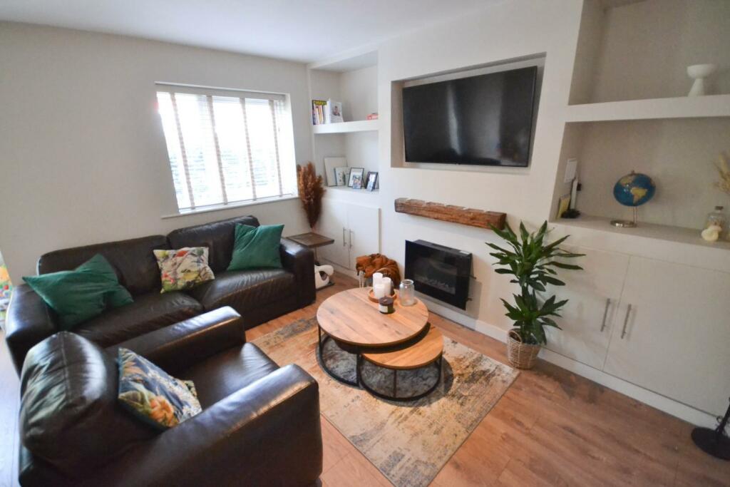 Lounge/Kitchen