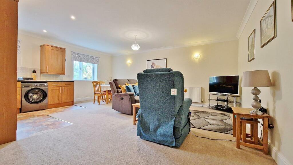 Lounge/Kitchen