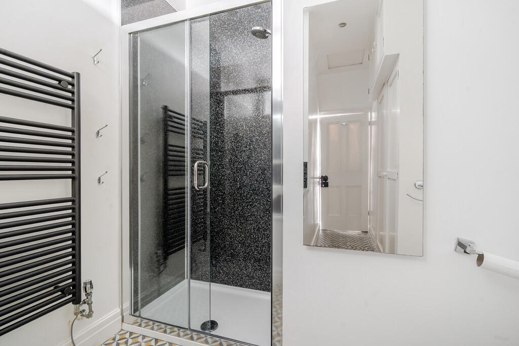 Second Floor Show...