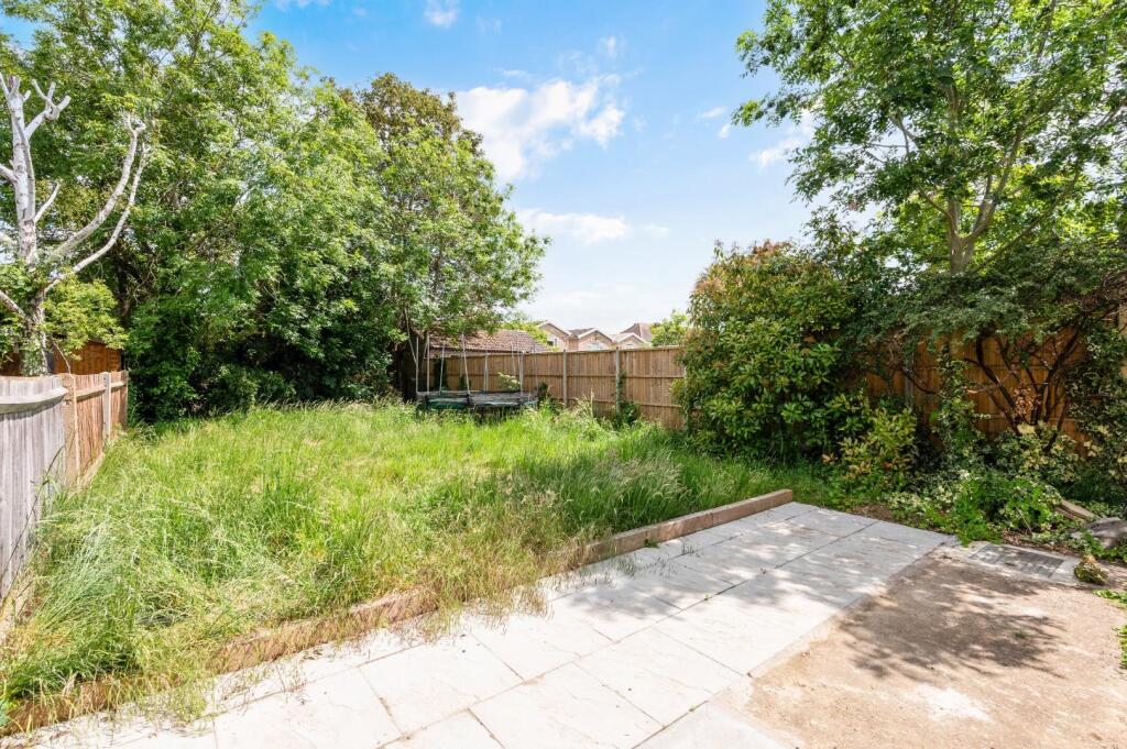 STONELEIGH AVENUE (10).jpg