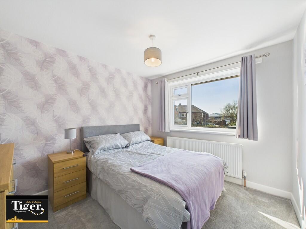 CAM02176G0-PR0523...