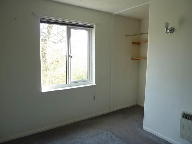Bedroom x 2.jpg