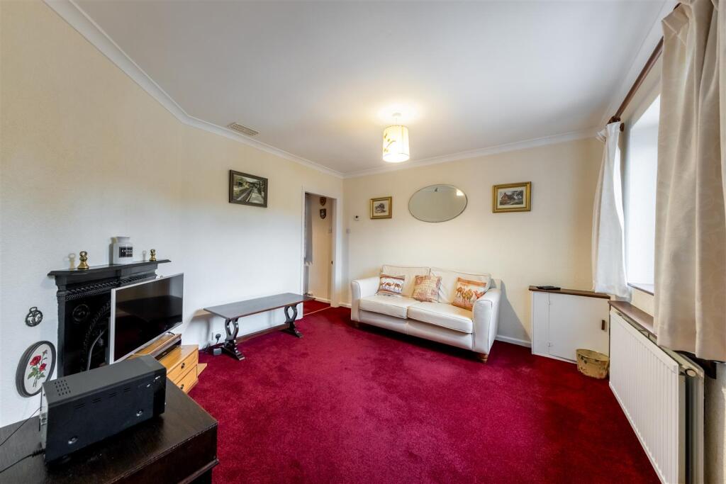 25 Frida Crescent-014.jpg