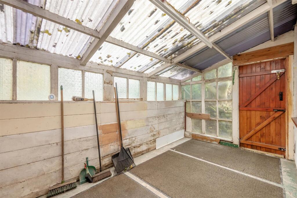 8668365-interior07.jpg
