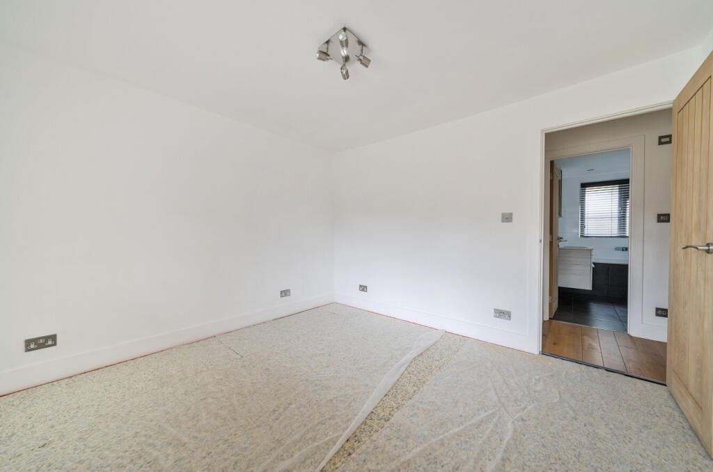 1353973-5-68c1884...