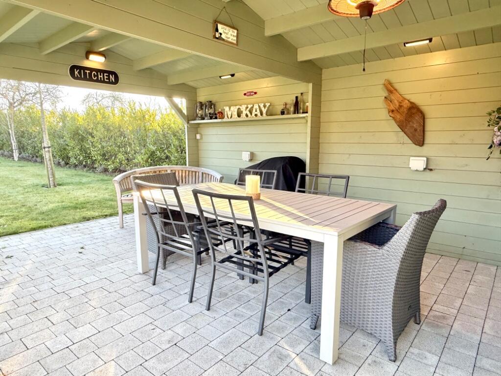 Outdoor Entertaining