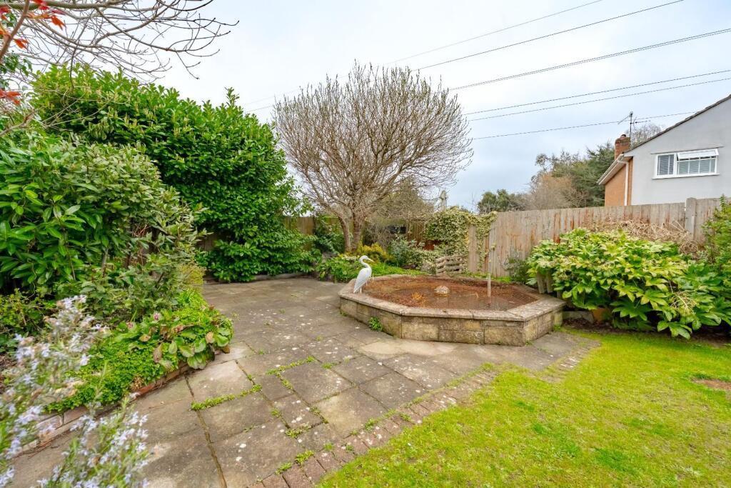 6 Graitney Close Cleeve exterior_-6.jpg