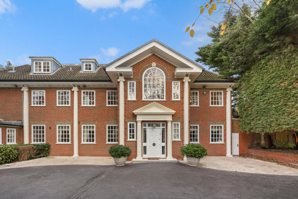 Byron Drive, London, N2