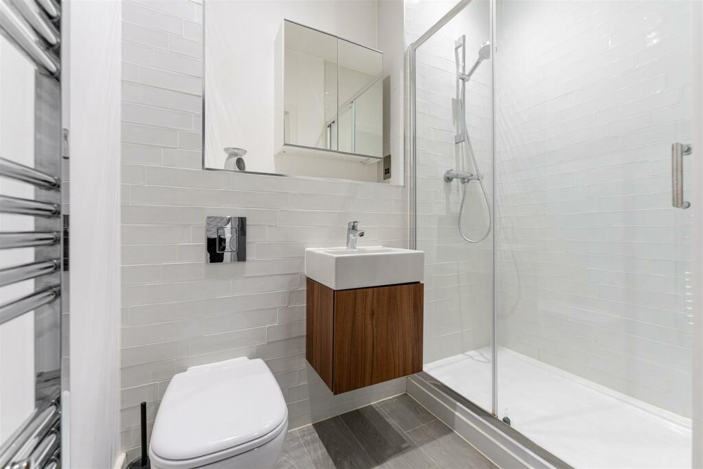 39 Royal House, Princes Gate - by Frame Studio 047