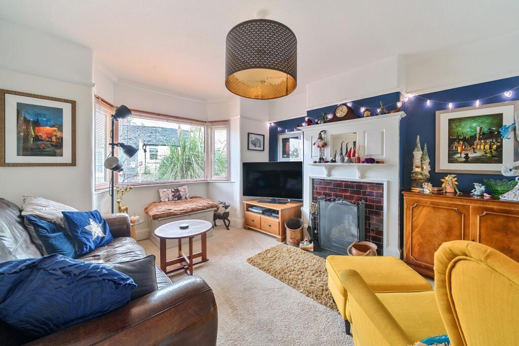 1359792-10-68dfcc9aab0b9-ARW-1