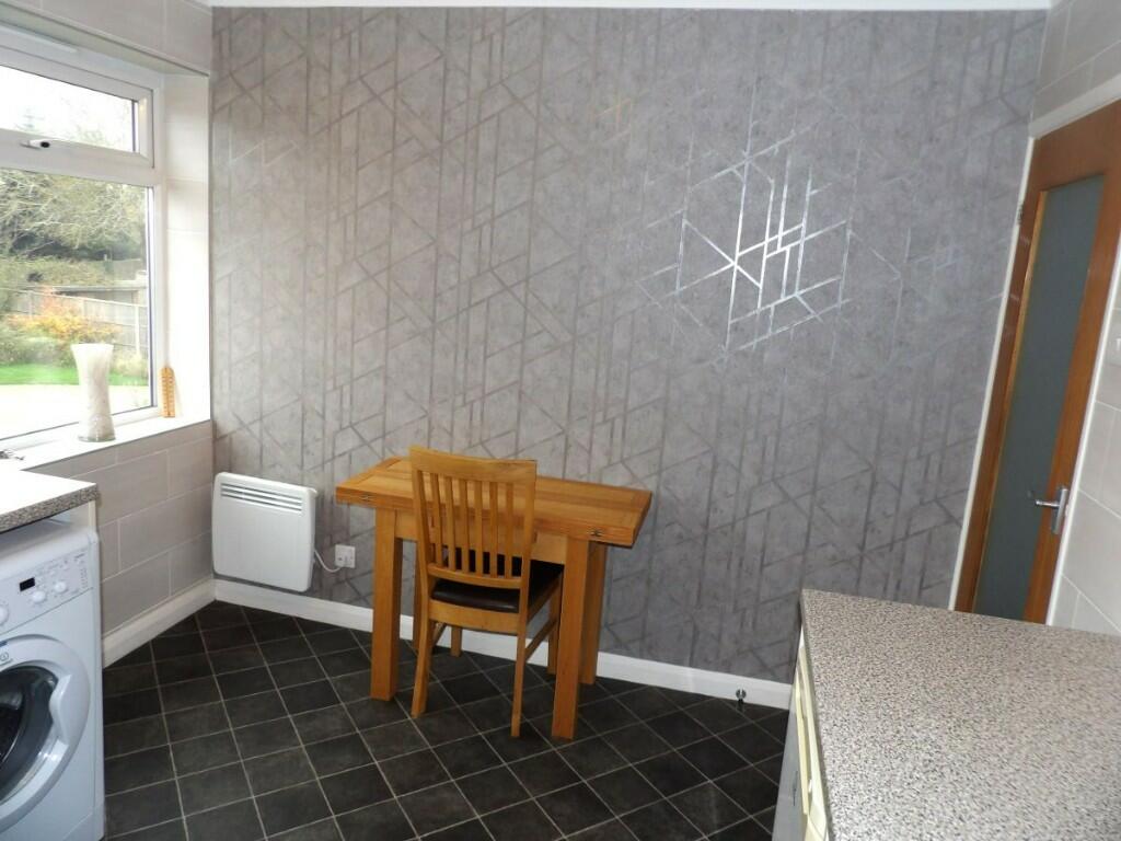 KITCHEN/BREAKFAST RM