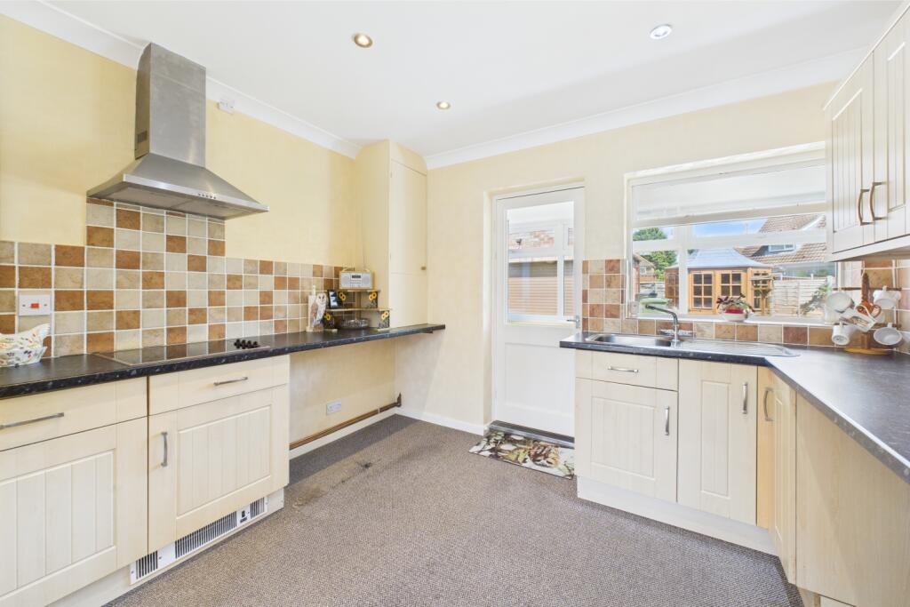 CAM03162G0-PR0274-STILL013