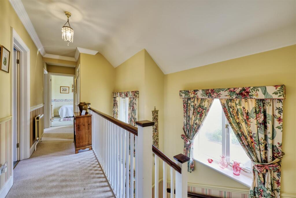 18-4 Rectory Court E