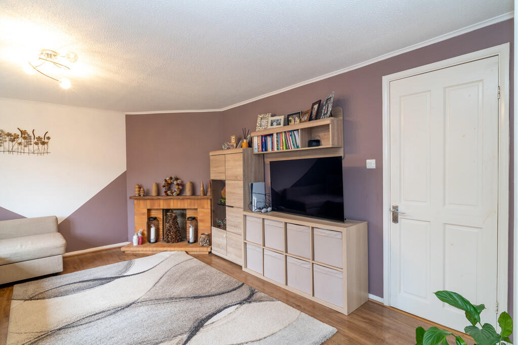 007-4 Wintergreen...