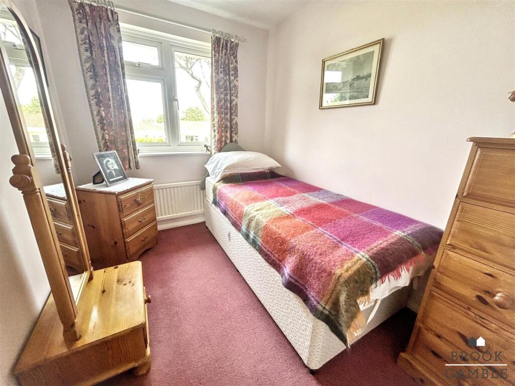 01323 438506
