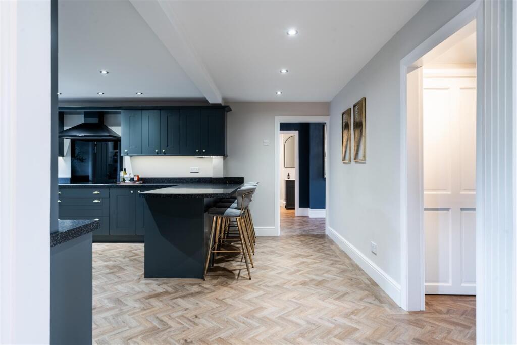 Kitchen-6.jpg