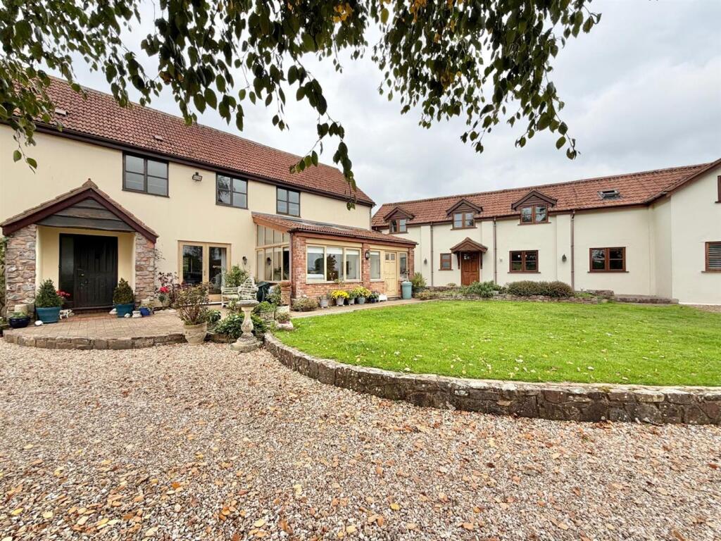 Sampford Peverell, Tiverton