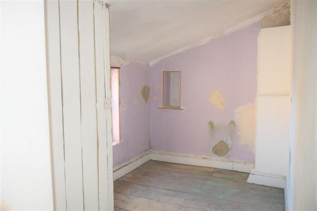 Cottage Through Room