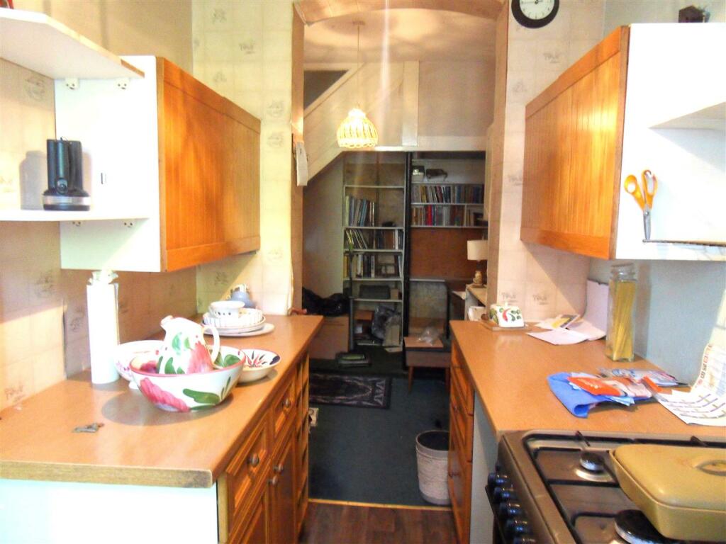 kitchen1.JPG